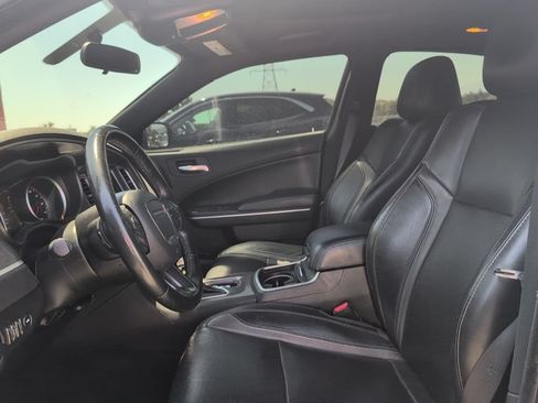 Used 2022 Dodge Charger SXT w/ Leather Interior Group RWD image 9