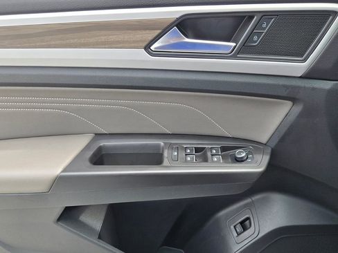 Used 2023 Volkswagen Atlas SEL image 31