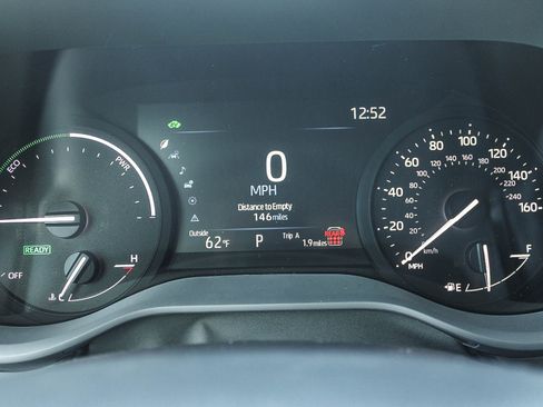 New 2026 Toyota Sienna LE FWD image 25