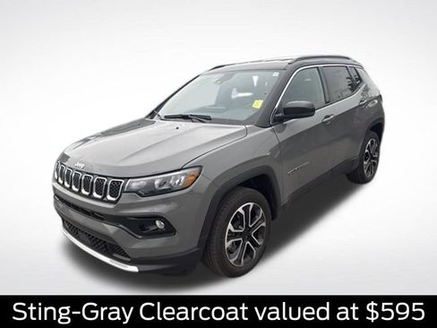 Used 2024 Jeep Compass Limited AWD/4WD image 3