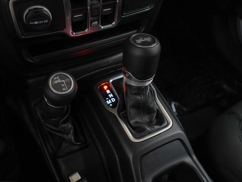 Used 2020 Jeep Wrangler Unlimited Sport AWD/4WD image 22