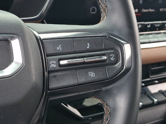 Used 2024 GMC Canyon AT4 w/ Canyon Safety Plus Package AWD/4WD image 8