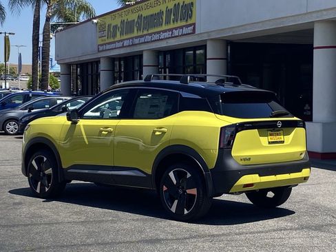 New 2025 Nissan Kicks SR image 4