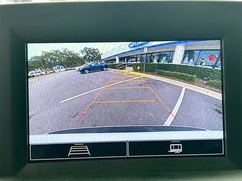 Used 2022 Chevrolet Tahoe LS image 15