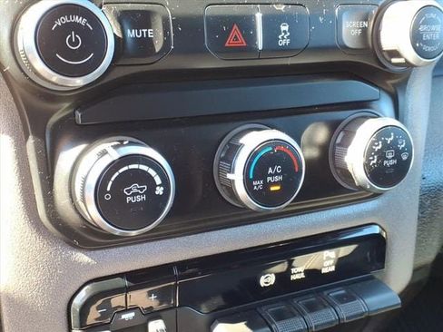 Used 2022 RAM 3500 Tradesman image 21