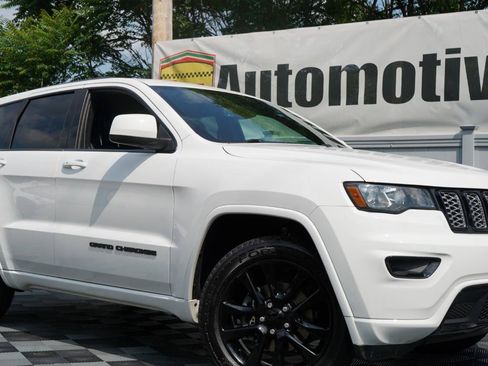Used 2019 Jeep Grand Cherokee Altitude AWD/4WD image 1
