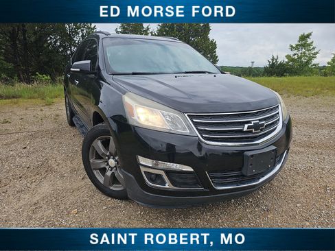 Used 2017 Chevrolet Traverse LT FWD image 1