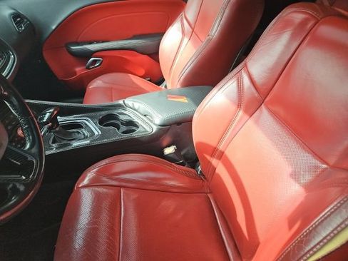 Used 2018 Dodge Challenger GT w/ Driver Convenience Group AWD/4WD image 10