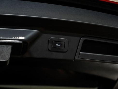 Used 2023 Land Rover Range Rover Velar R-Dynamic S image 56