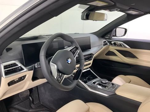 Certified 2026 BMW 430i xDrive Convertible w/ Premium Package image 22