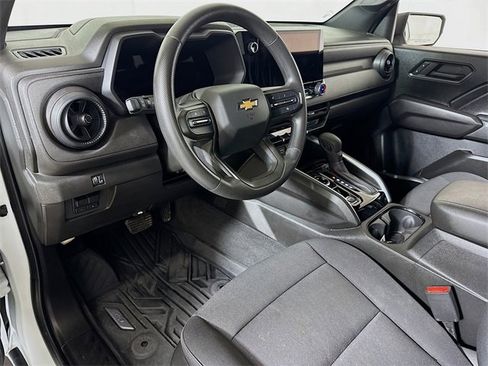 Used 2024 Chevrolet Colorado W/T image 7
