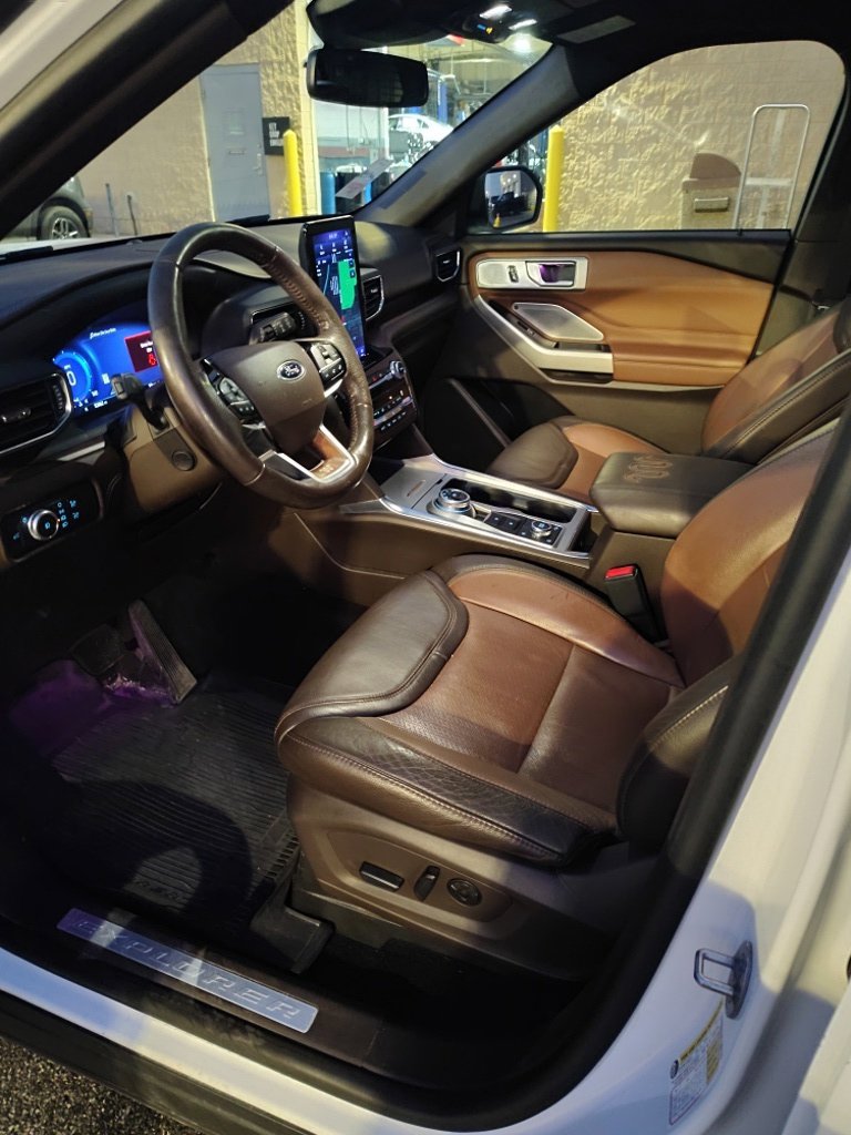 Used 2021 Ford Explorer King Ranch w/ Premium Technology Package AWD/4WD image 11