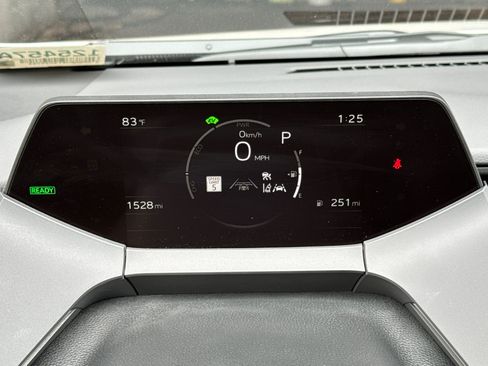 Used 2026 Toyota Prius XLE AWD/4WD image 25