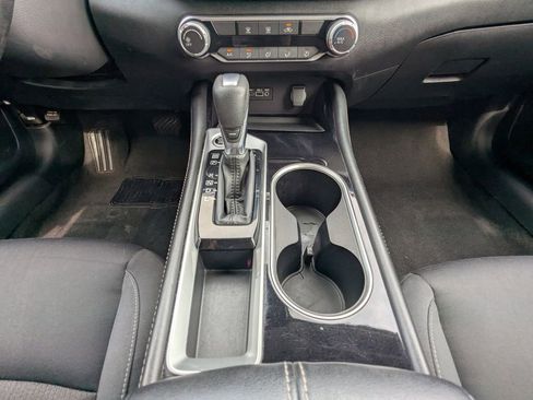 Used 2023 Nissan Altima 2.5 SV image 18