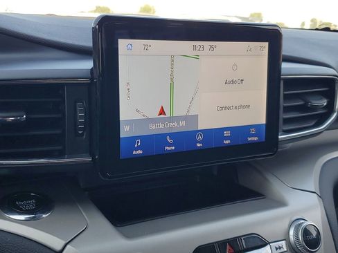 Certified 2022 Ford Explorer XLT w/ Equipment Group 202A image 17