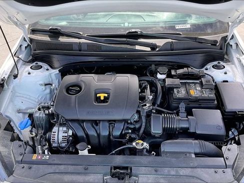 Used 2023 Kia Forte LXS FWD image 9