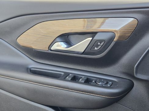 Used 2018 GMC Terrain SLE FWD image 32
