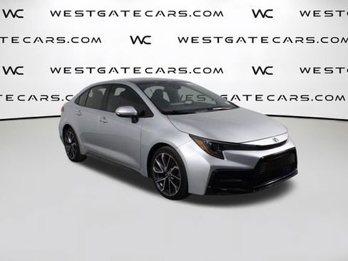 Used 2020 Toyota Corolla SE FWD image 2