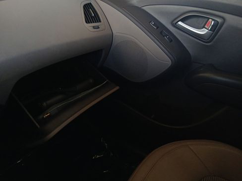 Used 2012 Hyundai Tucson GLS image 29