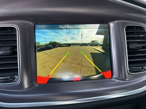 Used 2019 Dodge Charger Scat Pack w/ Navigation & Travel Group image 9