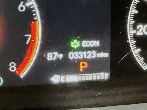 Used 2023 Honda Pilot Sport image 19