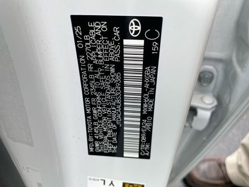 Used 2025 Toyota Prius image 28