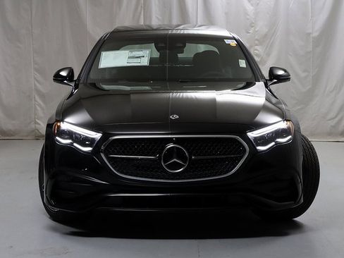 New 2026 Mercedes-Benz E 450 4MATIC Sedan image 5