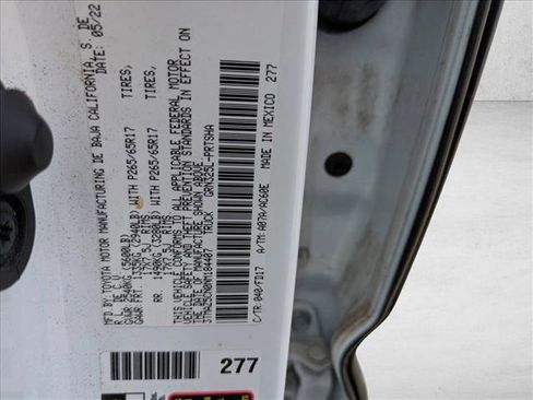 Used 2022 Toyota Tacoma TRD Sport w/ Technology Package image 15