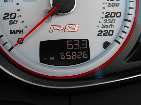 Used 2011 Audi R8 V10 image 24