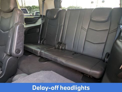 Used 2019 Cadillac Escalade 2WD image 34