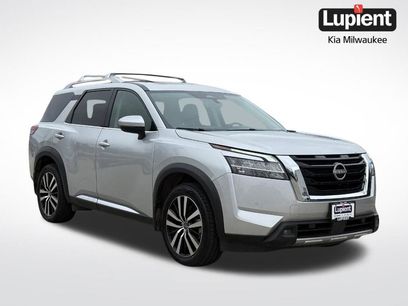 Used 2023 Nissan Pathfinder Platinum