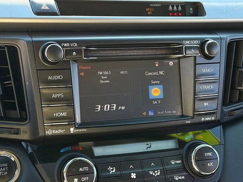 Used 2018 Toyota RAV4 XLE image 13