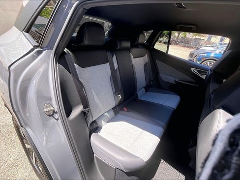 Used 2023 Volkswagen ID.4 Pro RWD image 25