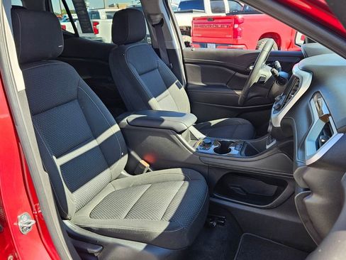 Used 2023 GMC Acadia SLE w/ Driver Convenience Package image 16