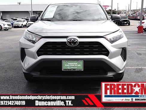 Used 2022 Toyota RAV4 LE image 8