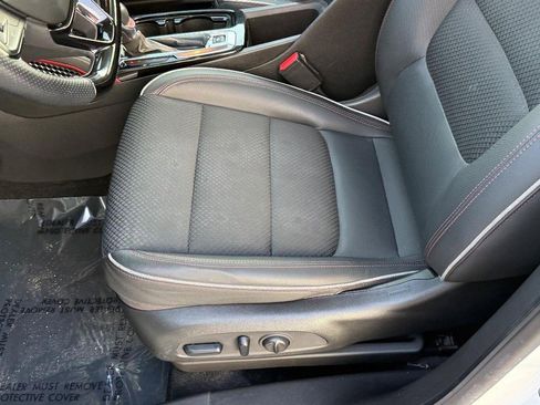 Used 2021 Chevrolet TrailBlazer RS w/ Sun and Liftgate Package image 17