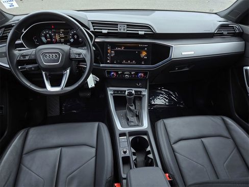 Used 2023 Audi Q3 2.0T Premium image 15