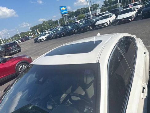 Used 2020 Lexus ES 350 w/ Premium Package FWD image 3