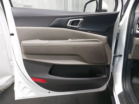 New 2026 Kia Carnival LXS image 29