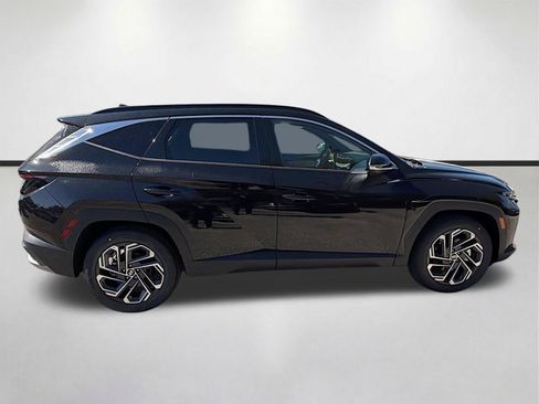 New 2026 Hyundai Tucson Limited FWD image 2