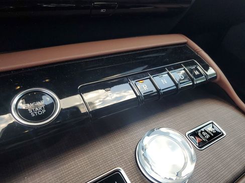 New 2025 Lincoln Navigator L Reserve image 32