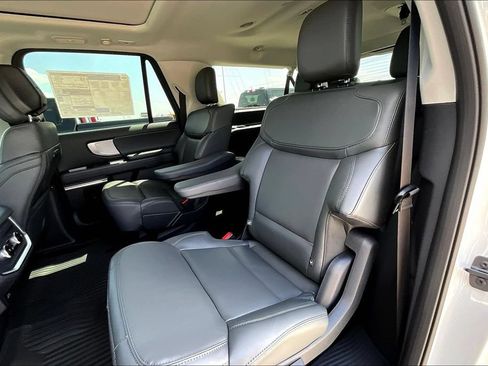 New 2027 Ford Expedition Max Active AWD/4WD image 10