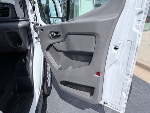 Used 2025 Ford Transit 350 XLT RWD image 30