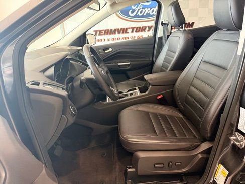 Used 2019 Ford Escape Titanium image 13