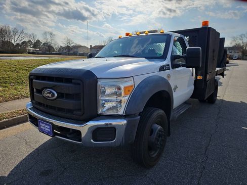 Used 2011 Ford F450 XL w/ XL Value Pkg image 3
