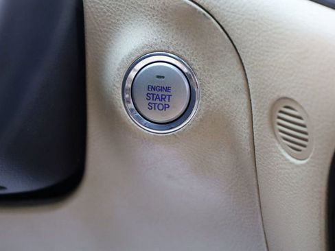 Used 2010 Hyundai Genesis 4.6 image 37