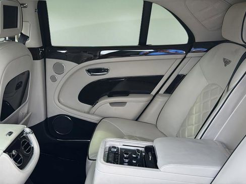 Used 2013 Bentley Mulsanne RWD image 26