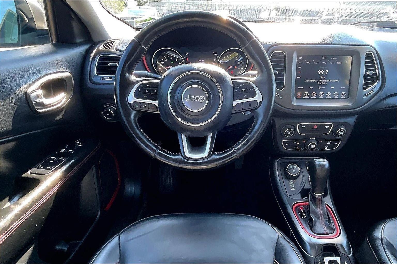 Used 2019 Jeep Compass Trailhawk AWD/4WD image 28