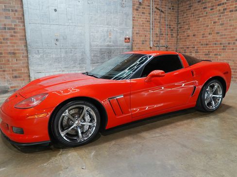 Used 2013 Chevrolet Corvette Grand Sport w/ 2LT Preferred Equipment Group RWD image 8
