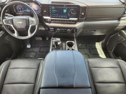 Used 2023 Chevrolet Silverado 1500 LTZ w/ LTZ Convenience Package II AWD/4WD image 28